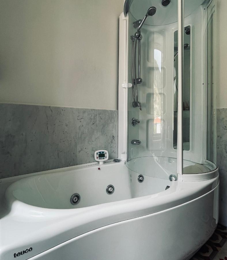 Rl - Boutique Suites & Apartments Bienno Екстериор снимка